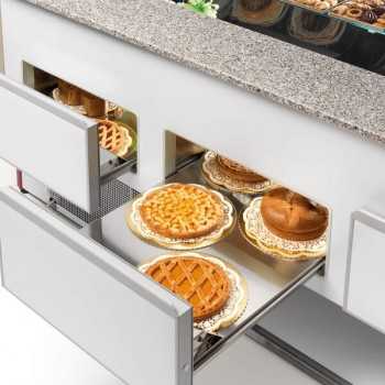 Banco frigo per pasticceria Colorado con vetro curvo, profondità 98 cm