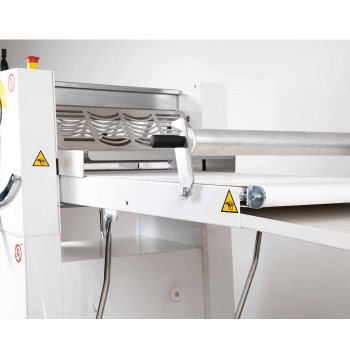 Electric sheeter with belts on base, roller length 50 cm