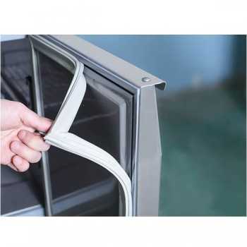 Saladette 3 porte con vetro curvo, mensola intermedia e piano porta bacinelle | 136,5 x 70 x 129,5 H cm