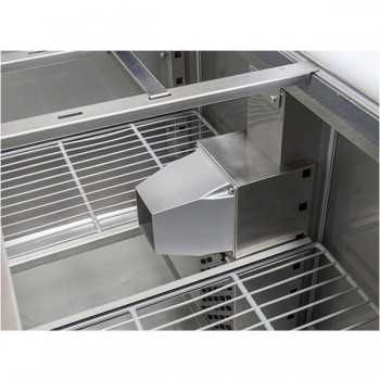 Saladette 3 porte con vetro curvo, mensola intermedia e piano porta bacinelle | 136,5 x 70 x 129,5 H cm