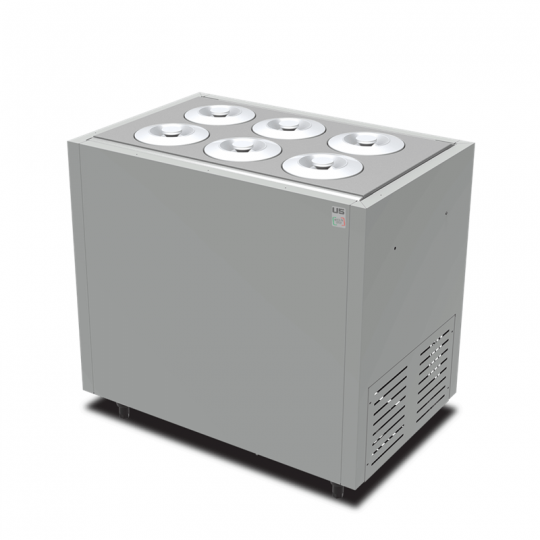 Built-in 6-flavor cockpit ice cream counter with COMBI reserve