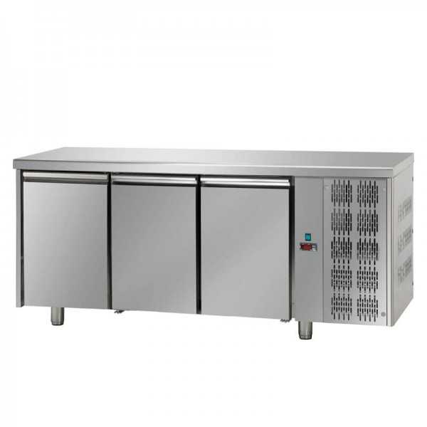 3 door counter fridge for 60 x 40 cm trays, depth 80 cm